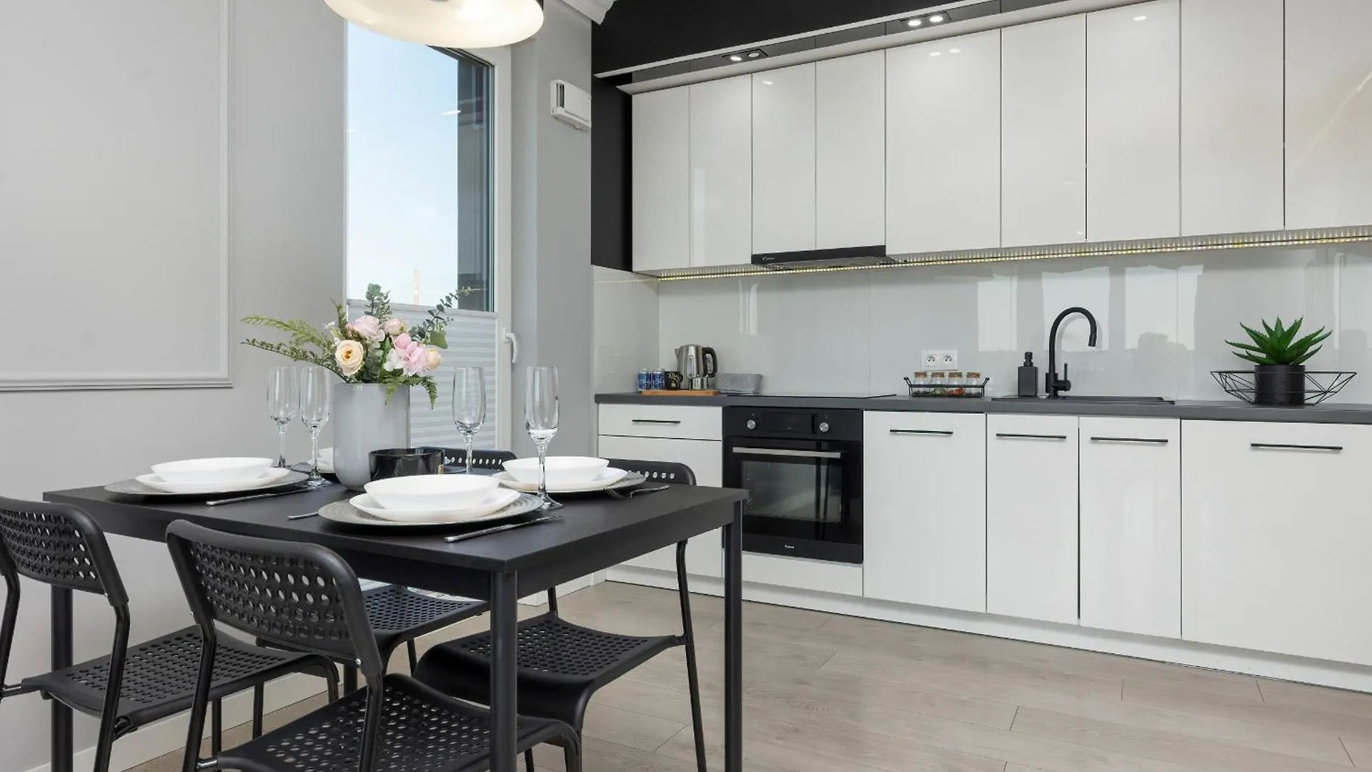 Podgorze Lipska Pet-Friendly Apartment With Balcony And Parking By Renters Prestige Krakow