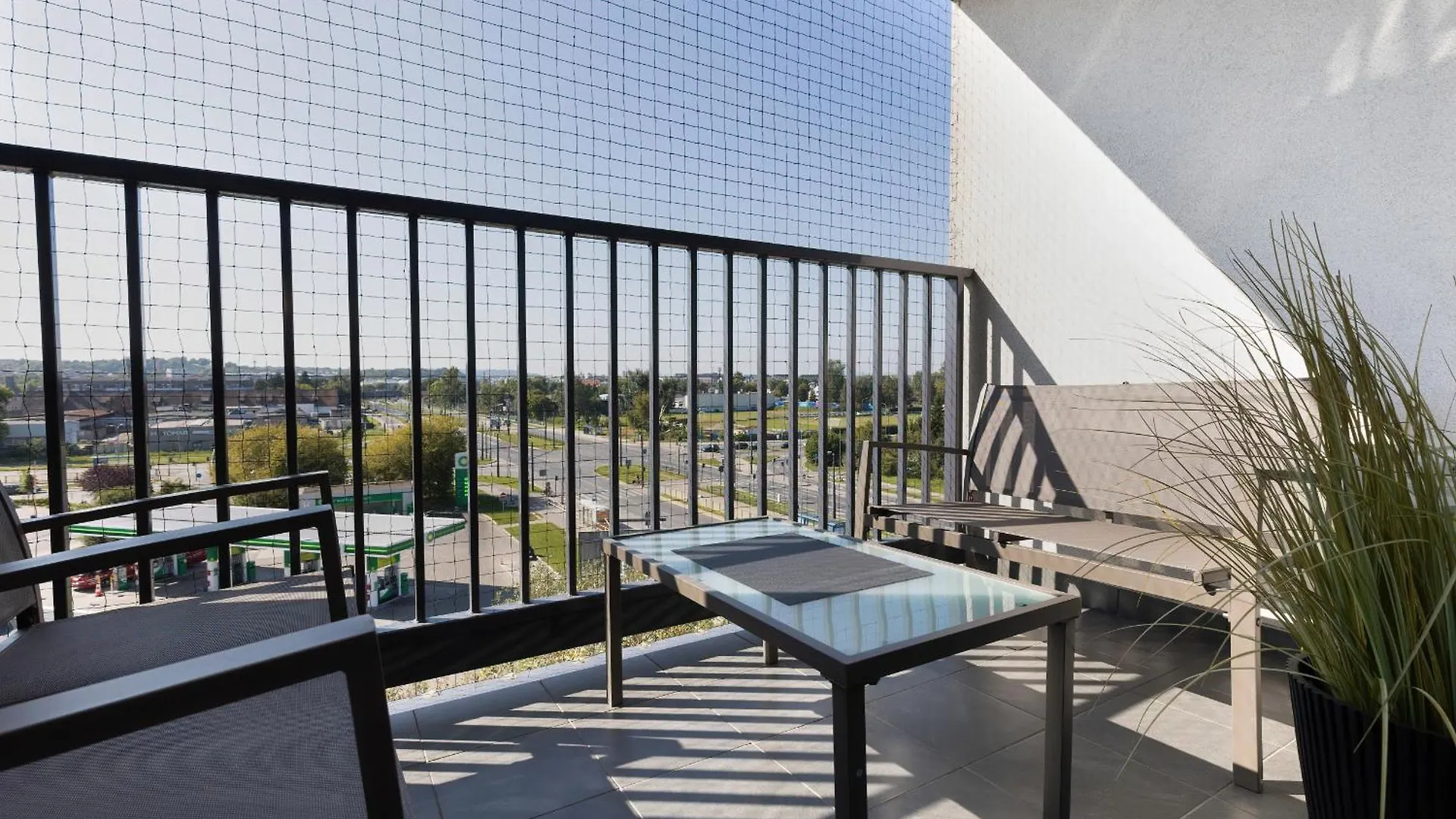 Podgorze Lipska Pet-Friendly Apartment With Balcony And Parking By Renters Prestige Krakow Poland