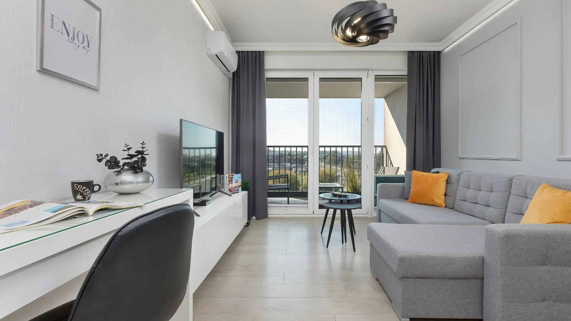 Podgorze Lipska Pet-Friendly Apartment With Balcony And Parking By Renters Prestige Krakow 0*,