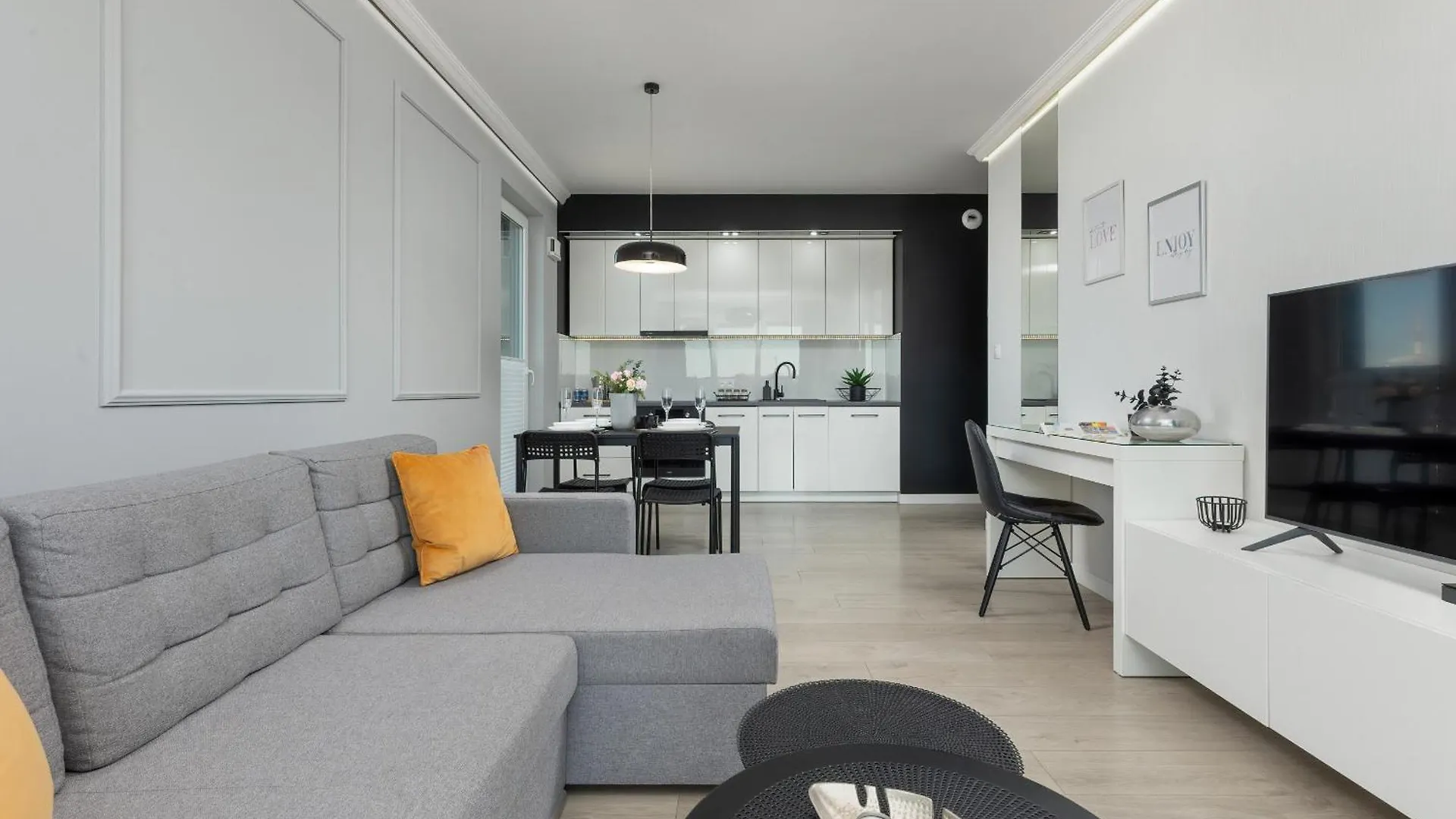 Podgorze Lipska Pet-Friendly Apartment With Balcony And Parking By Renters Prestige Krakow