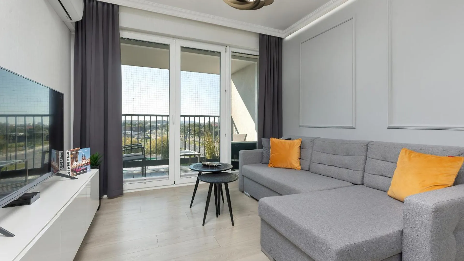 Podgorze Lipska Pet-Friendly Apartment With Balcony And Parking By Renters Prestige location