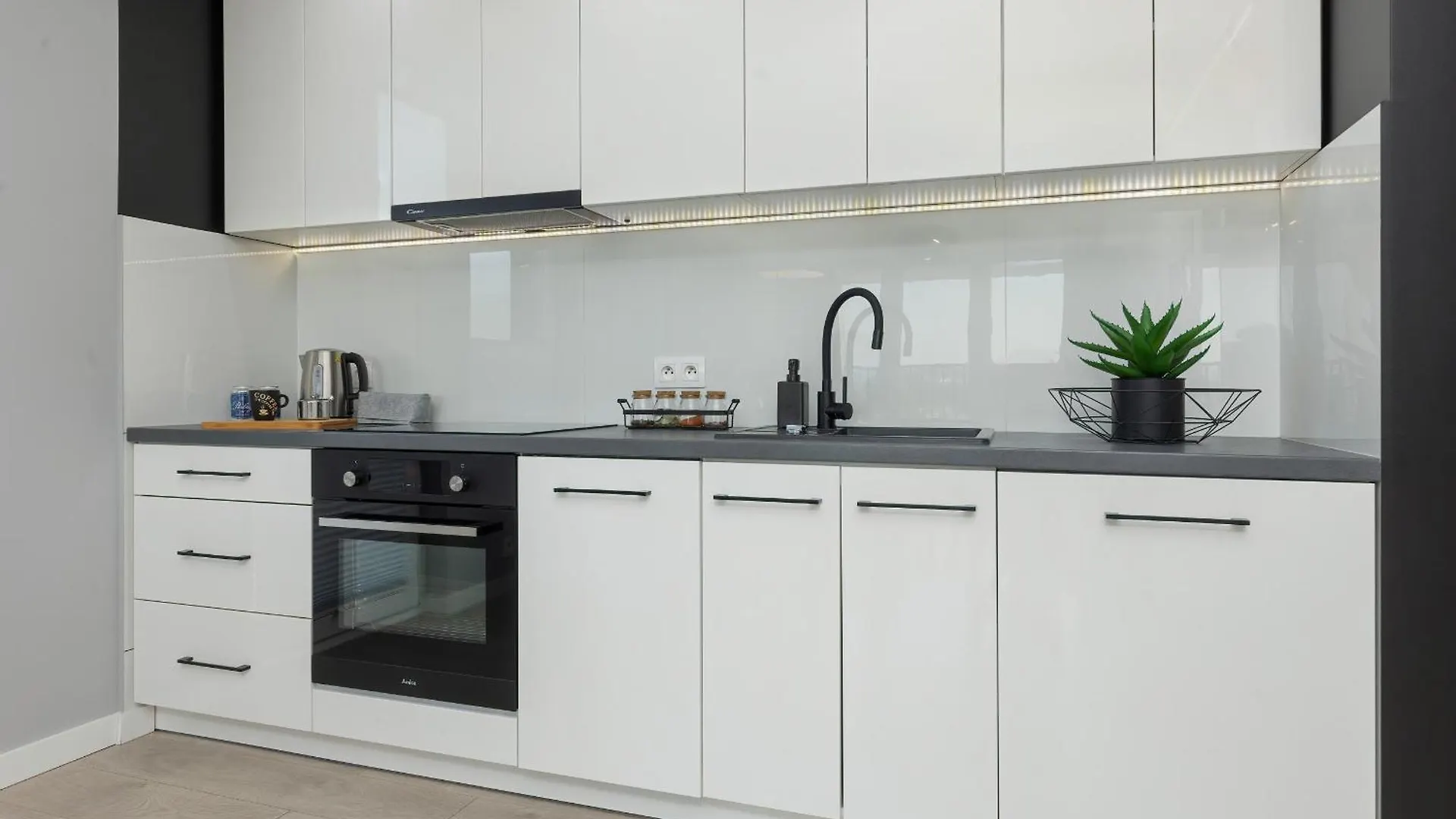 Podgorze Lipska Pet-Friendly Apartment With Balcony And Parking By Renters Prestige Krakow